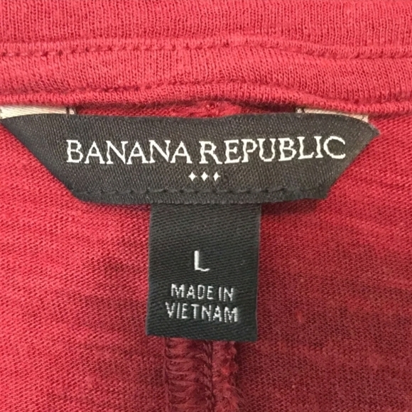 Banana Republic Red V-neck Tee - Picture 6 of 7
